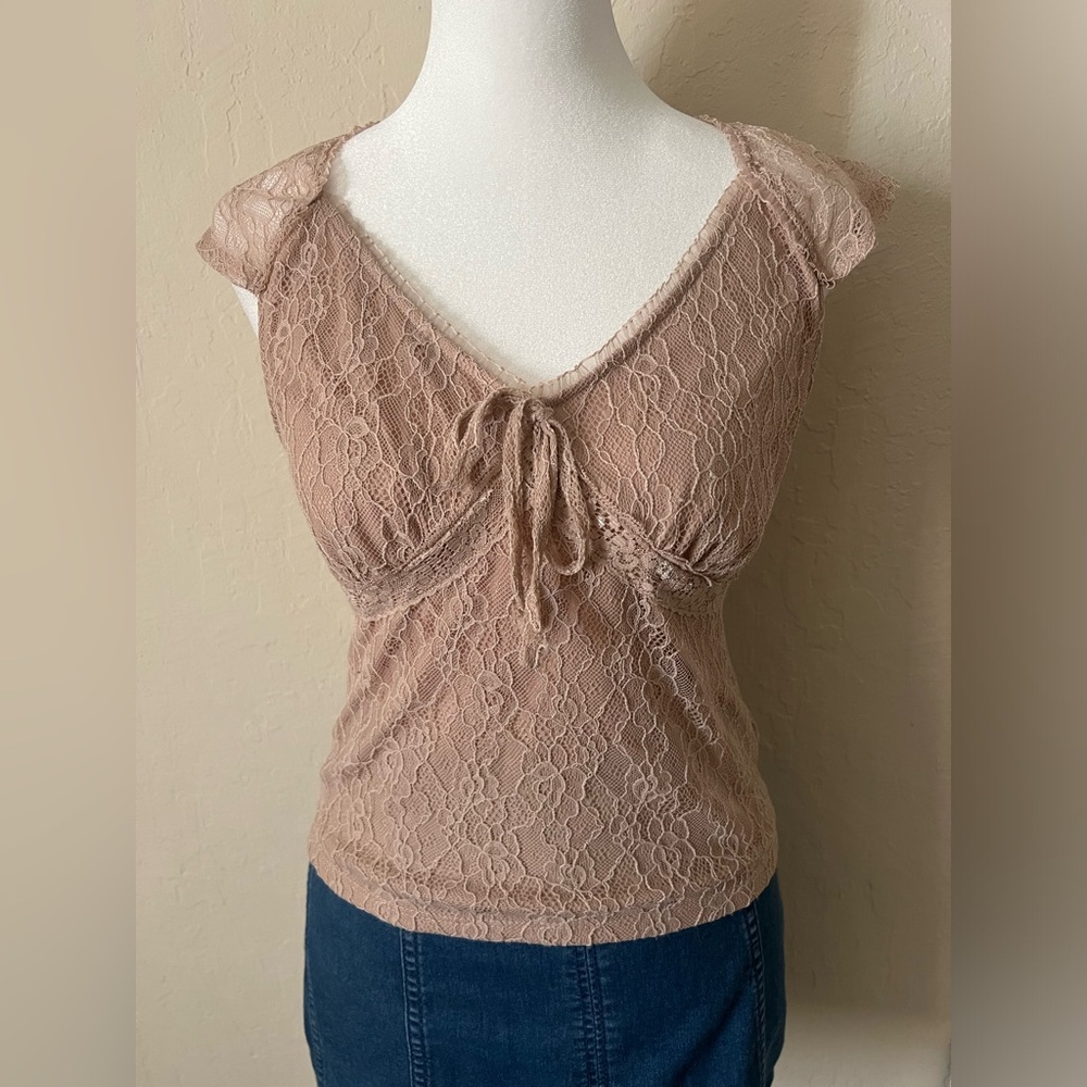 Y2K Tan lace top